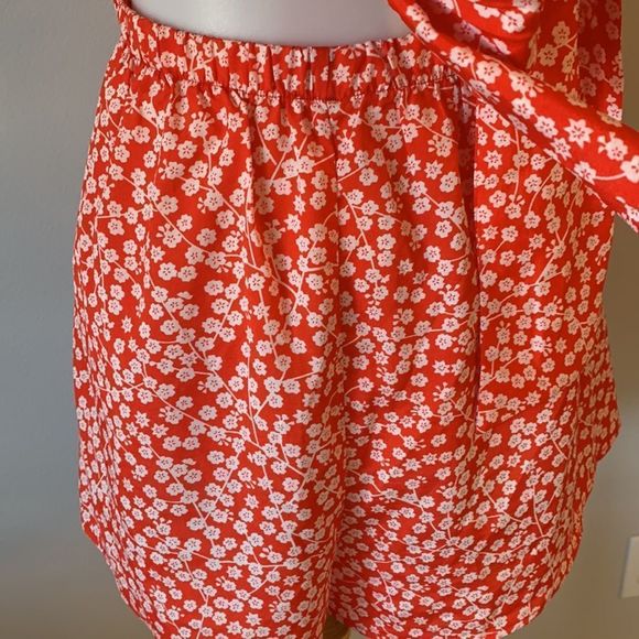 [Princess Polly] Red/White Floral Romper - Size 12 - Picture 4 of 6